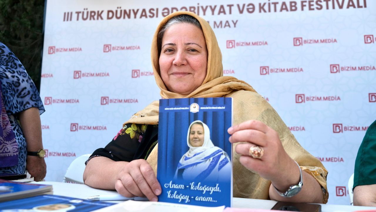 Mirvari Dilbazi Poeziya Məclisinin sədri Güllü Eldarın kitabları festivalın TƏQDİMATINDA - FOTO