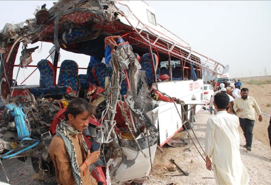 Pakistanda avtobus qəzaya düşdü - 28 ölü, 22 yaralı var
