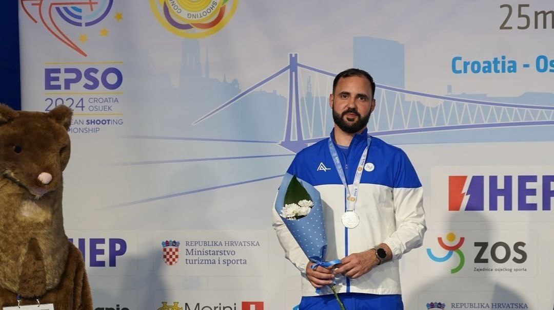 Ruslan Lunyov Avropa Çempionatında gümüş medal qazandı