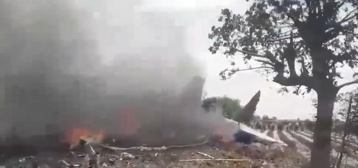 Hindistanda Su-30 qırıcısı qəzaya uğrayıb - VİDEO 