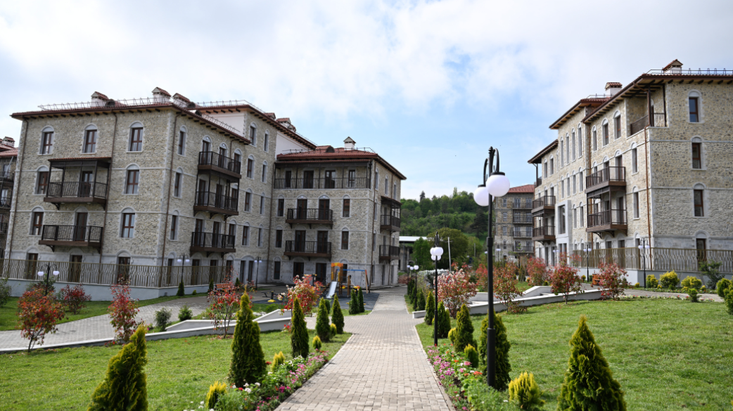 Şuşa şəhərinə növbəti köç karvanı yola salındı - FOTO