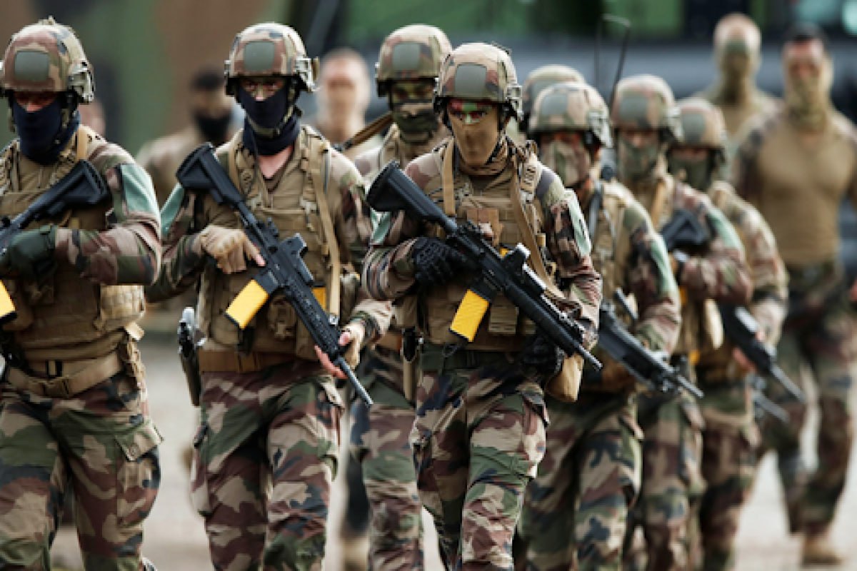 Fransa Silahlı Qüvvələrinin Ermənistana göndərilməsi üçün Makrona müraciət olunub