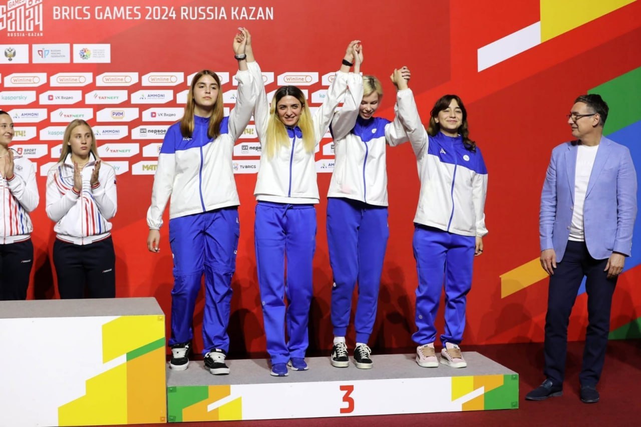 Qılıncoynatma komandamız Kazanda bürünc medal qazandı