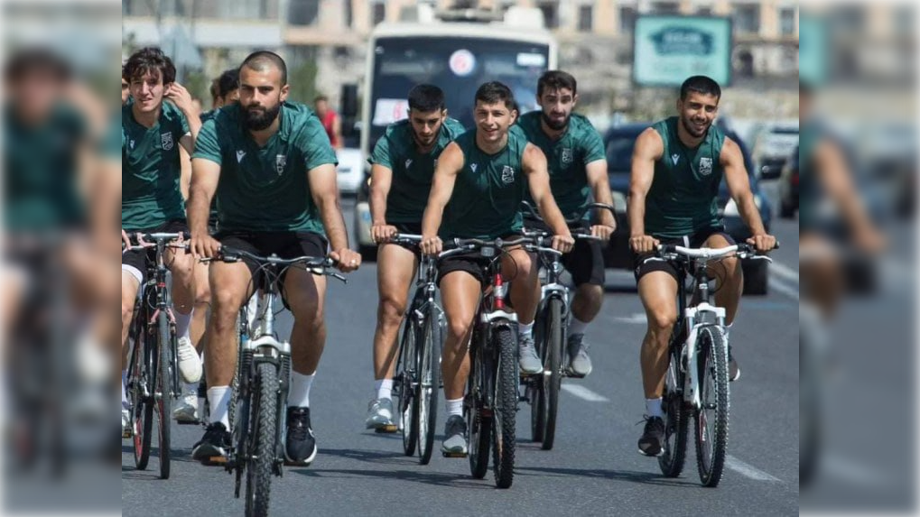 “Sumqayıt”ın futbolçuları velosiped sürdülər