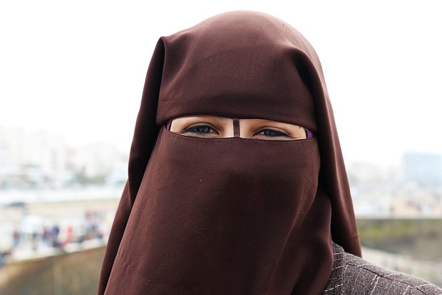 Dağıstanda niqab qadağan olundu – VİDEO