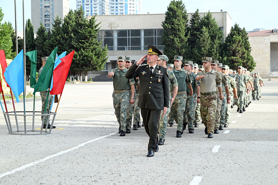 Növbəti zabit təkmilləşdirmə kursunu uğurla bitirən dinləyicilərə sertifikatlar verilib - FOTO