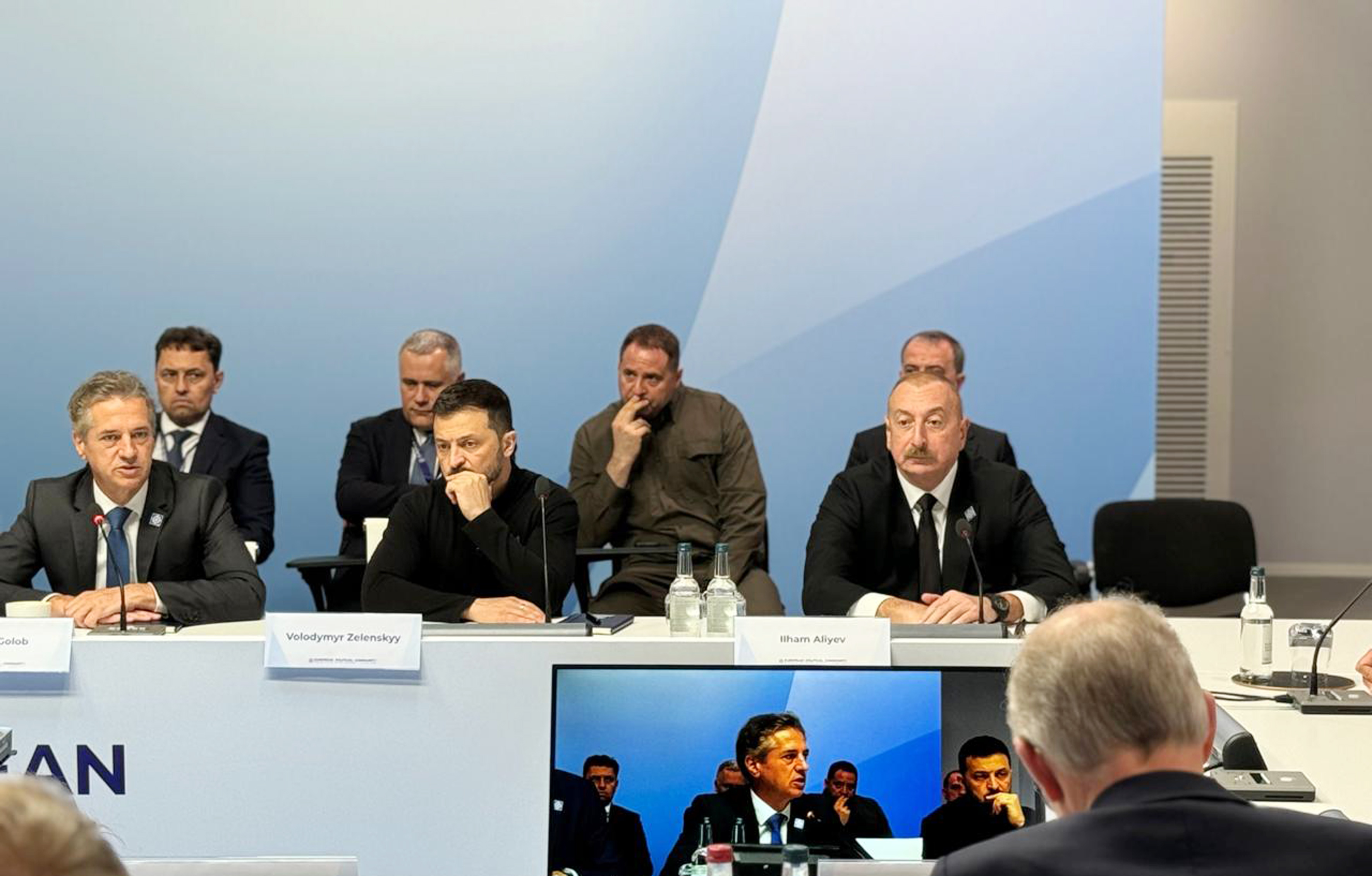 İlham Əliyev Avropa Siyasi Birliyinin 4-cü sammitində 12 ölkə və təşkilat lideri ilə görüşüb - FOTO
