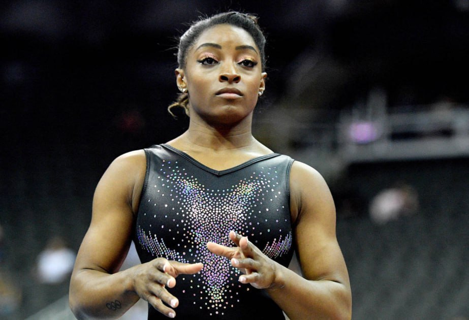 Amerikalı gimnast Paris Olimpiadasındakı keyfiyyətsiz qidanı tənqid edib
