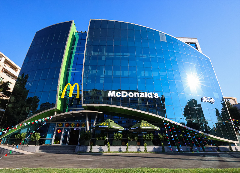 Bakıxanov qəsəbəsində “McDonald’s”ın yeni restoranı açılıb - FOTO