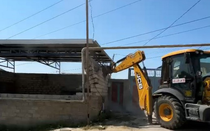 Masazırda daha bir qanunsuz tikili söküldü – FOTO/VİDEO