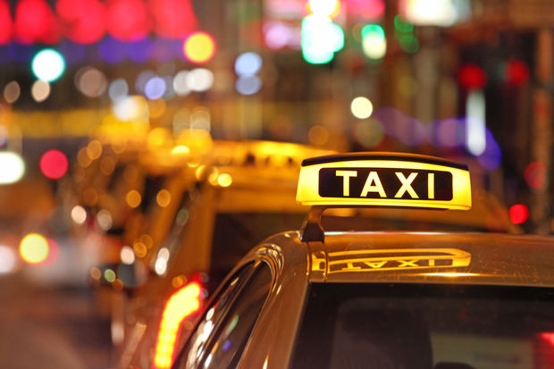 Şüvəlanda taksi sürücüsünü döyüb avtomobilini qaçırdılar - FOTO