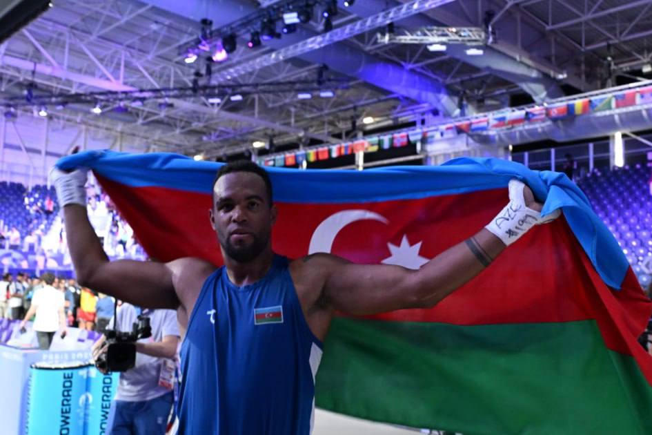 Paris-2024: Azərbaycan boksçusu gümüş medal qazanıb