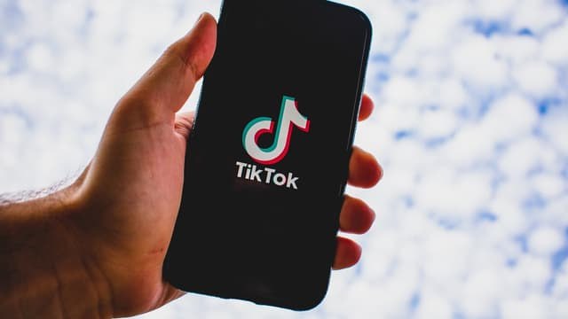 “TikTok” Azərbaycanda 700 mindən çox videonu niyə SİLDİ? - DETALLAR