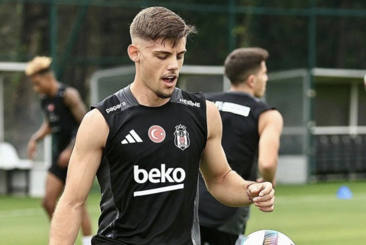 “Beşiktaş” ispan futbolçu ilə yollarını ayırdı