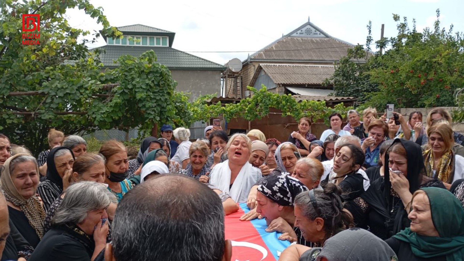 32 ildən sonra qalıqları tapılan şəhid Salyanda dəfn edildi - FOTO