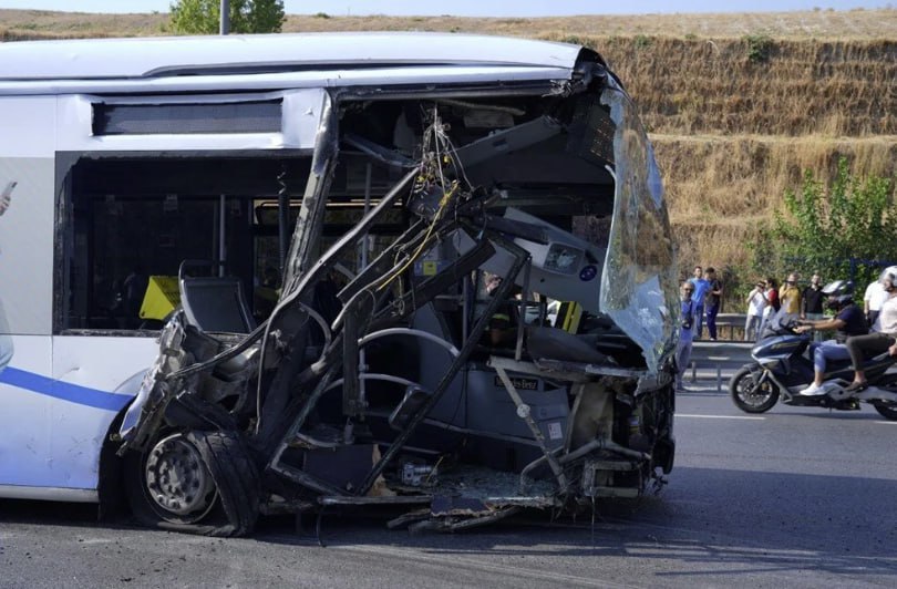 İstanbulda metrobus qəzasından YENİ GÖRÜNTÜLƏR - VİDEO