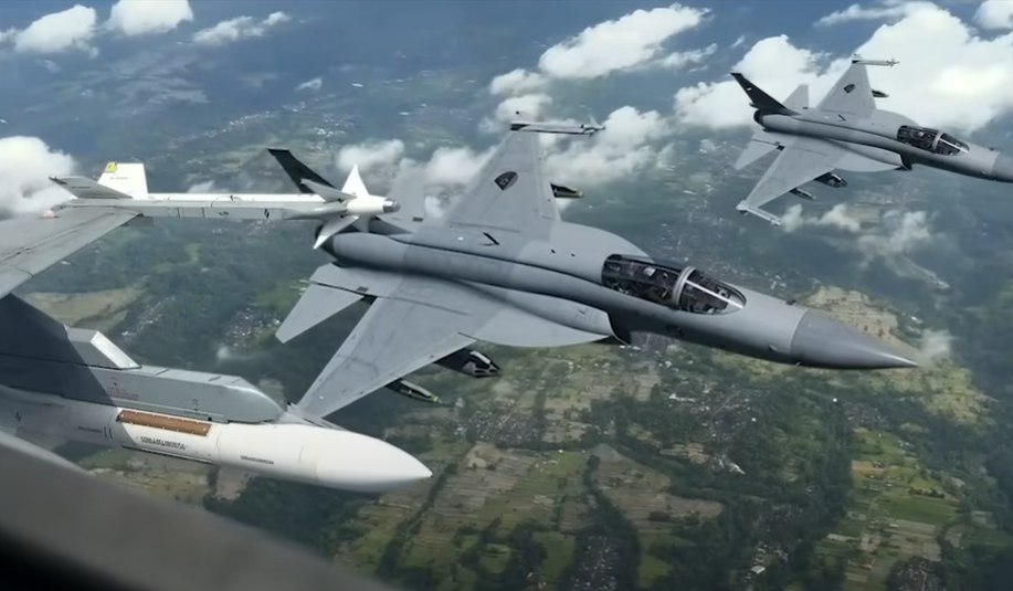 Azərbaycanın sifariş etdiyi JF-17C qırıcıları Türkiyə istehsalı silahlarla TƏCHİZ EDİLƏCƏK