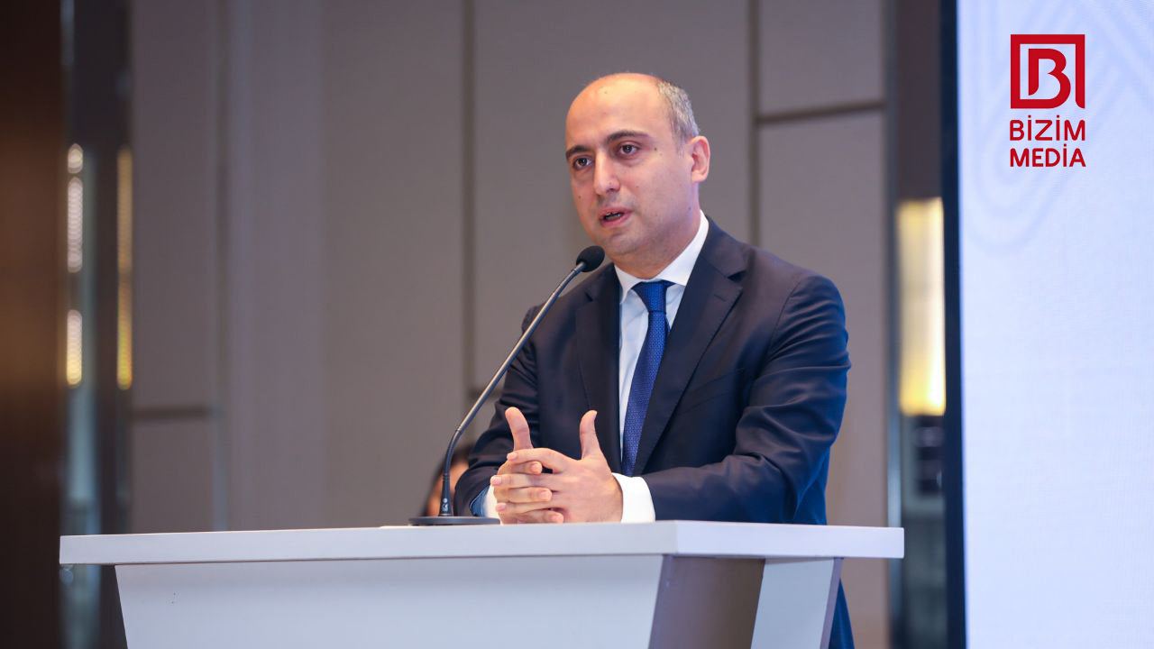 Emin Əmrullayev: Alimlər, niyə sosial şəbəkələrdə aktiv deyilsiniz?