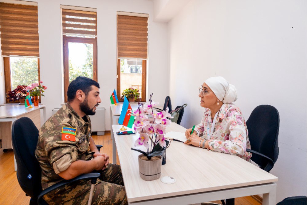 “İnkişafa Doğru” İmkansız Ailələrə Sosial Yardım və Hüquqi Maarifləndirmə İB-dən Qubada veteranlara psixoloji xidmət – FOTO