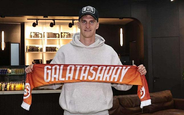 "Qalatasaray" Almaniya klubunun futbolçusunu TRANSFER ETDİ