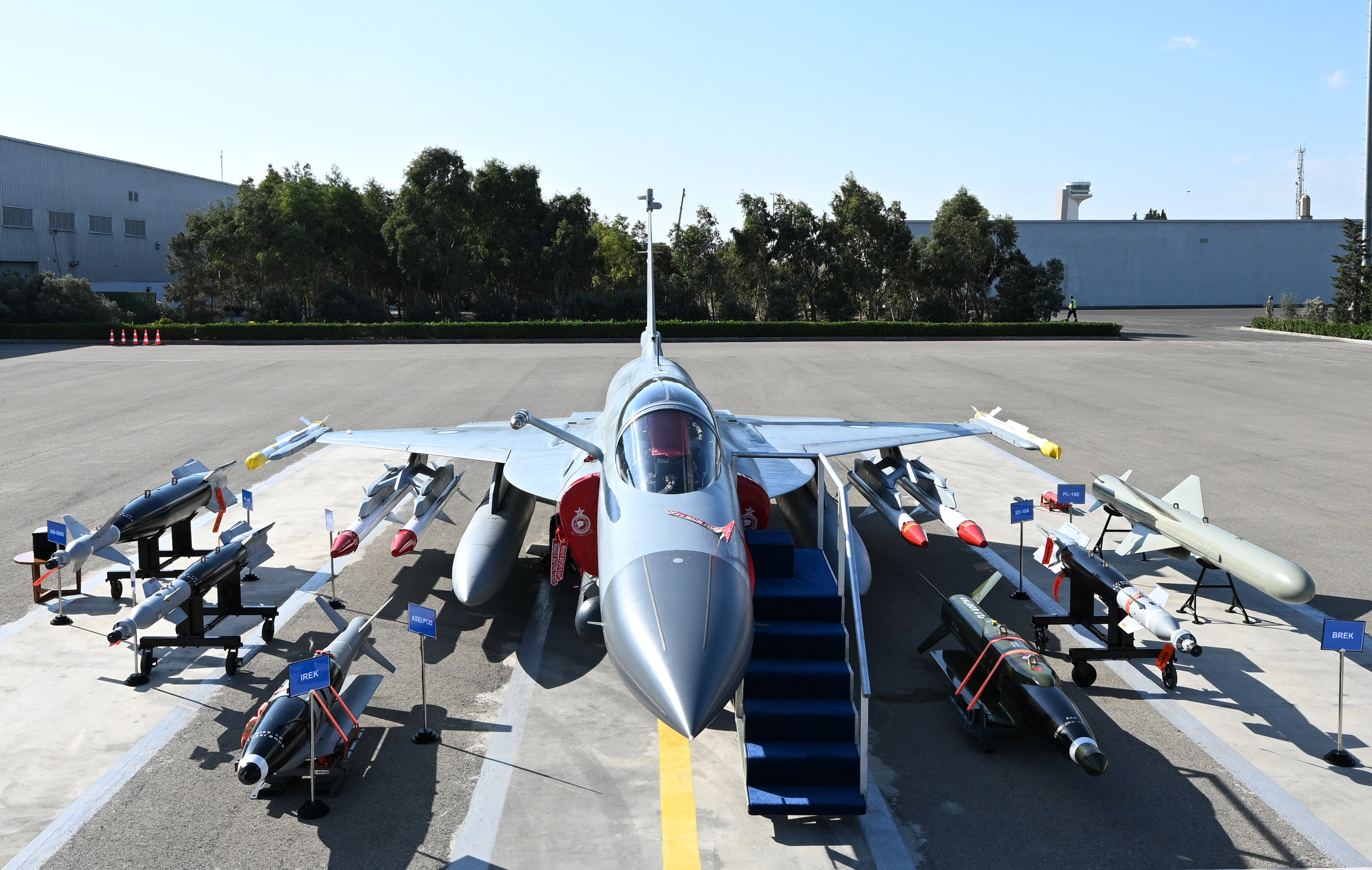 JF-17C təyyarələri Azərbaycan Hərbi Hava Qüvvələrinin arsenalına daxil edildi - FOTO