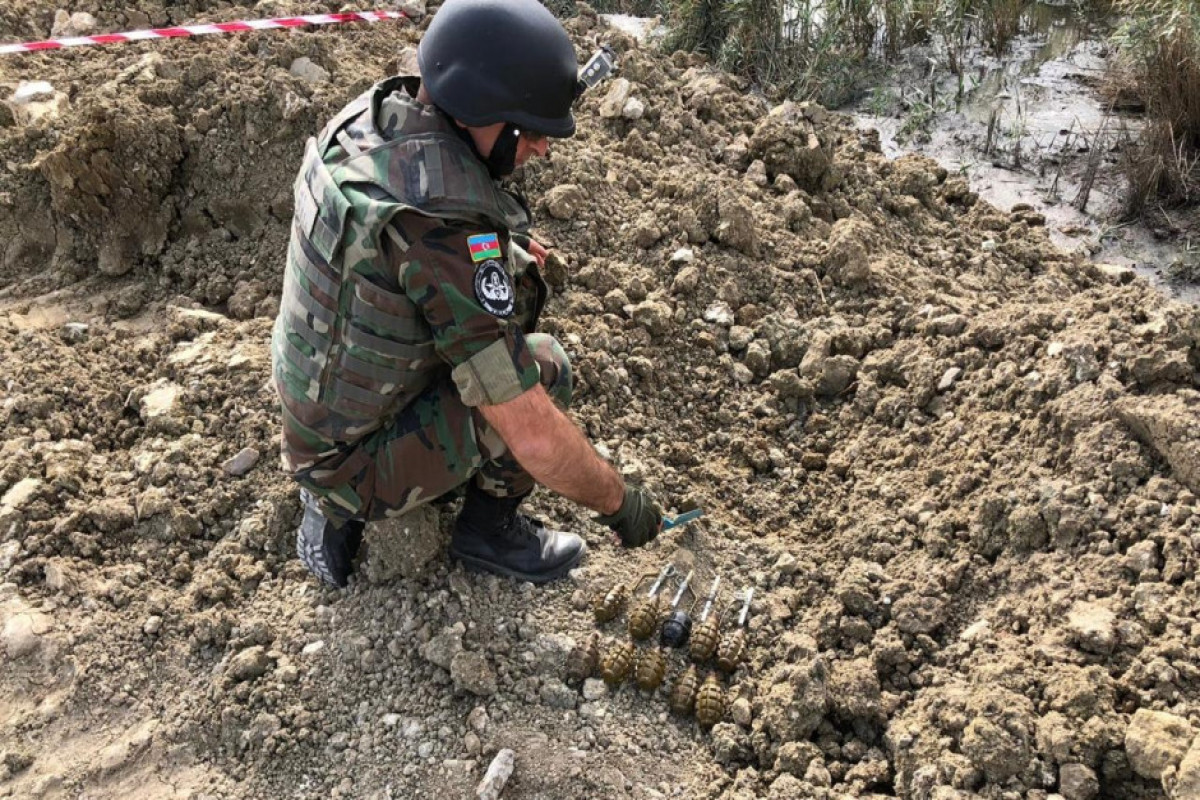 Masazırda hərbi sursatlar aşkarlandı – FOTO/VİDEO