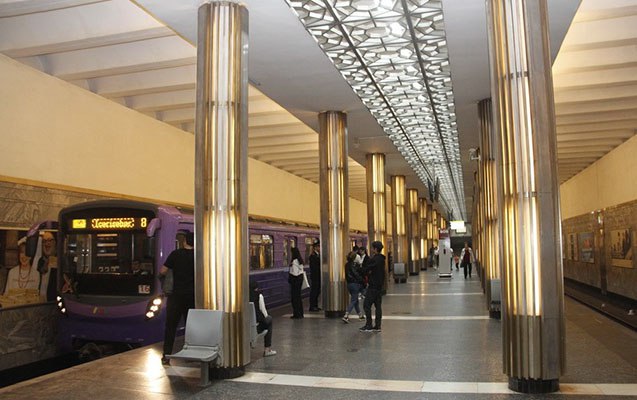 Bakı metrosunda xanım mayora xəsarət yetirildi - DETALLAR