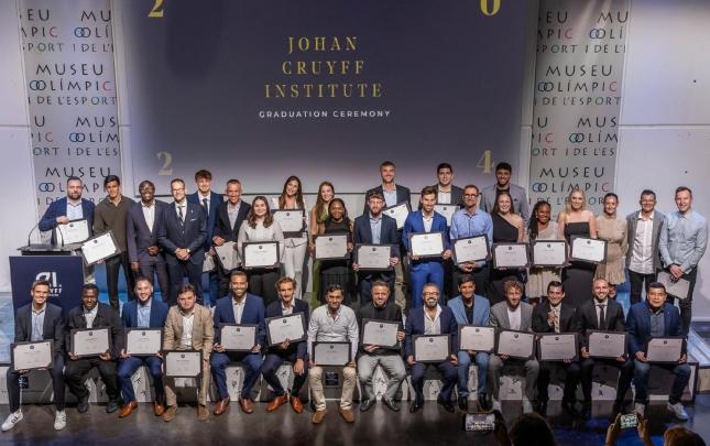 "Qarabağ"ın iki əməkdaşı “Yohan Kroyff” institutunun diplomunu aldı - FOTO