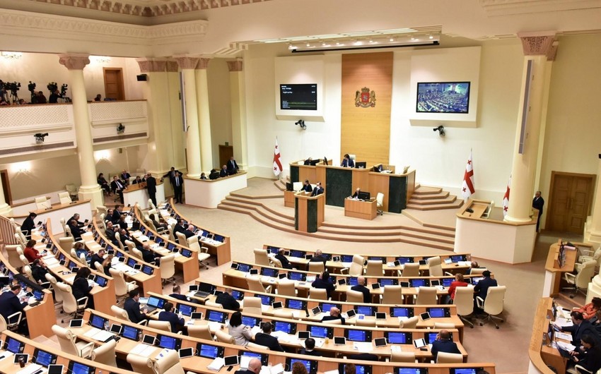 Gürcüstanın yeni parlamentinin ilk sessiyası nə vaxt keçiriləcək?