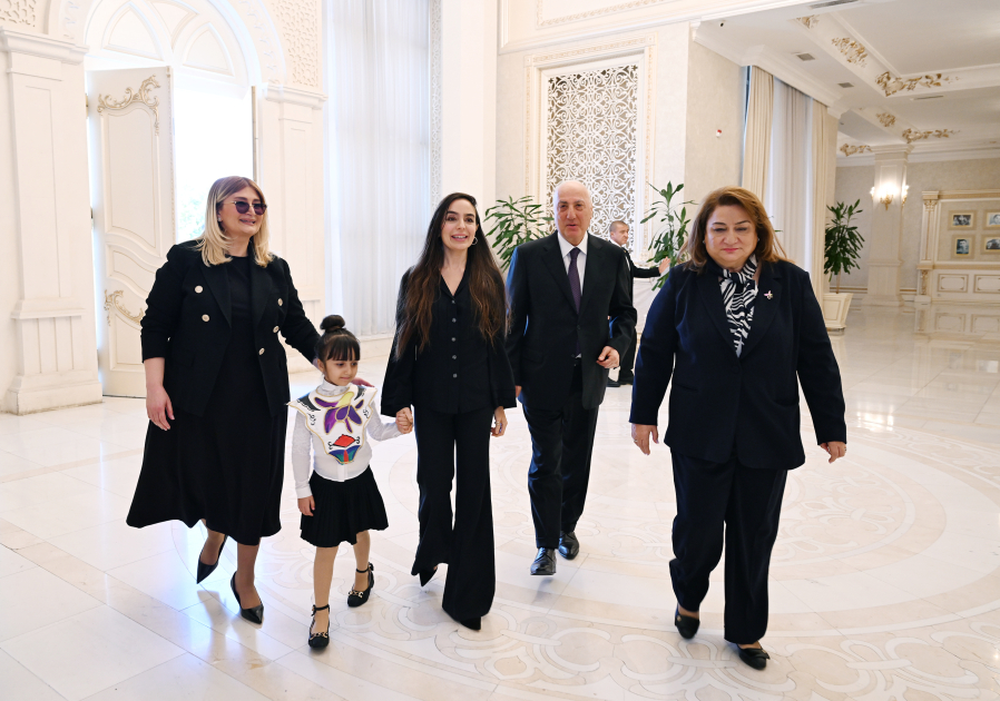 Leyla Əliyeva Sumqayıtda Zəfər Gününə həsr olunmuş tədbirdə iştirak edib - FOTO