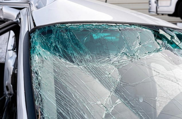 Bakıda sərnişin avtobusu qəza törətdi - 2 ölü var