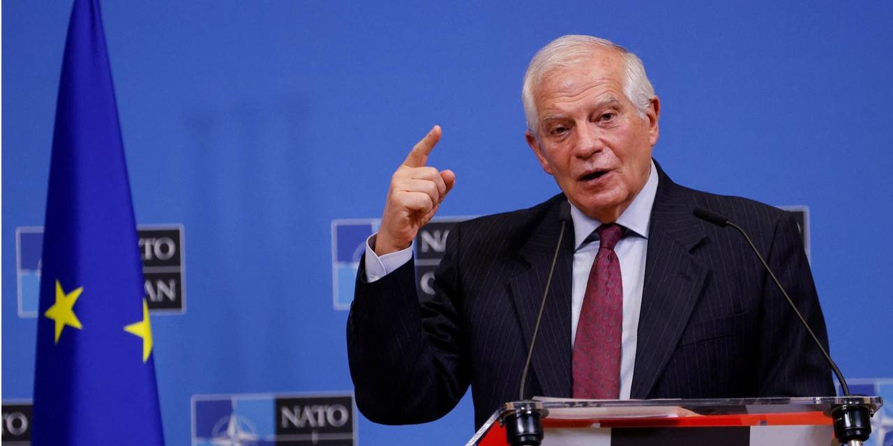 Kiyevə gələn Borrell hava hücumlarına görə gününü sığınacaqda KEÇİRDİ – FOTO Kiyevə gələn Borrell hava hücumlarına görə gününü sığınacaqda KEÇİRDİ – FOTO