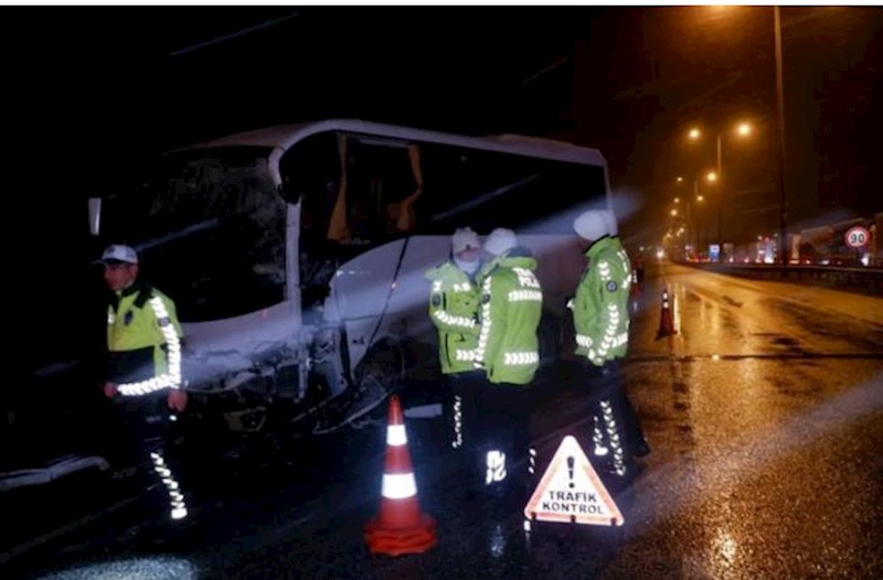 Türkiyədə ağır yol qəzası - 7-si polis olmaqla 11 nəfər xəsarət alıb, ölən var