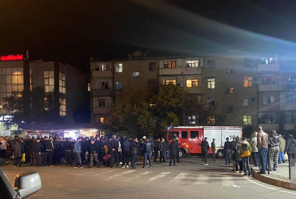 Bakıda 7 avtomobilin toqquşması nəticəsində ağır qəza baş verib - FOTO/VİDEO Bakıda 7 avtomobilin toqquşması nəticəsində ağır qəza baş verib - FOTO/VİDEO