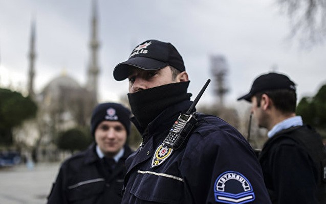 Türkiyədə polislərə hücum edən 11 nəfər TUTULDU