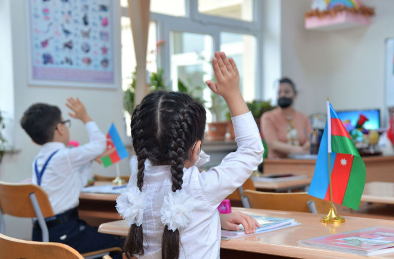 Bəzi məktəblərdə tədrisə START VERİLDİ Bəzi məktəblərdə tədrisə START VERİLDİ
