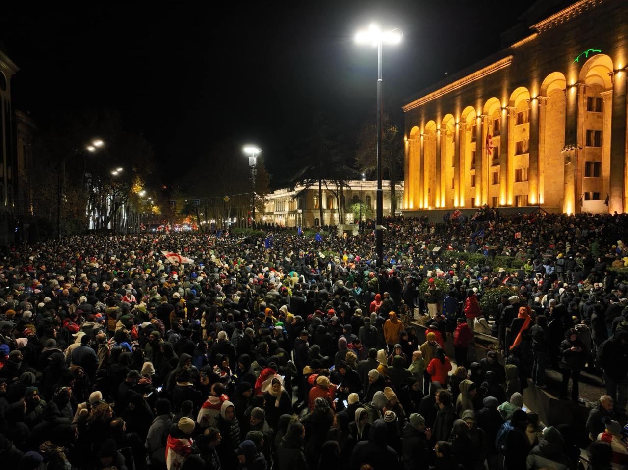 Tbilisidə polislə etirazçılar arasında qarşıdurma olub - FOTO/VİDEO