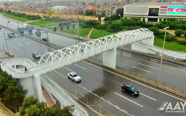 Bakıda yeni piyada keçidi inşa edildi - FOTO