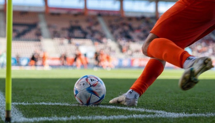 FİFA futbolda yeni qayda tətbiq edəcək FİFA futbolda yeni qayda tətbiq edəcək