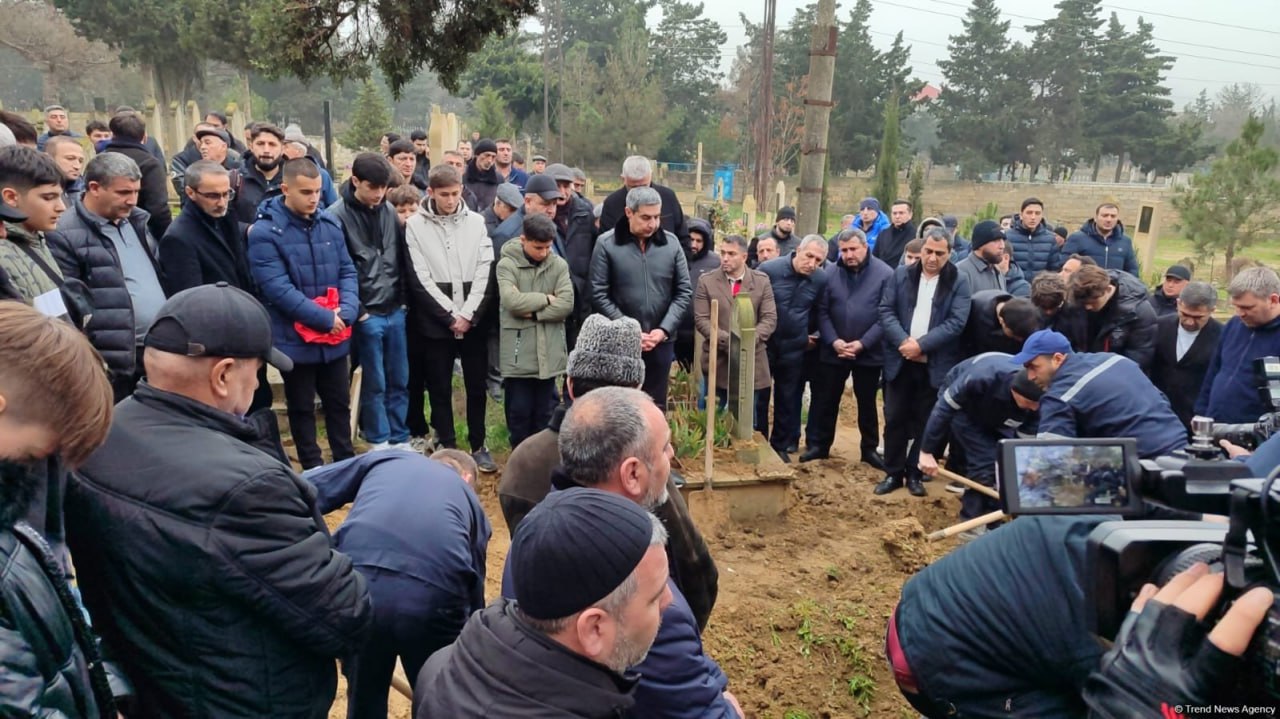 Təyyarə qəzasında həyatını itirən 13 yaşlı Məhəmmədəli dəfn olundu – FOTO/VİDEO