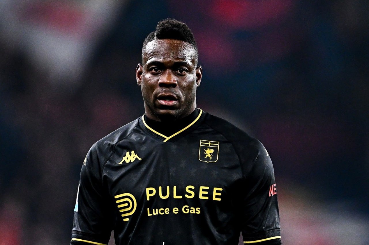 Balotelli yenə klubunu DƏYİŞİR