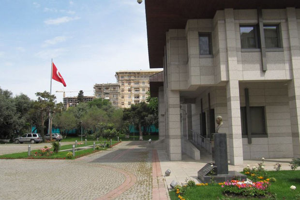 Türkiyə səfirliyi Azərbaycan xalqını təbrik etdi - FOTO Türkiyə səfirliyi Azərbaycan xalqını təbrik etdi - FOTO