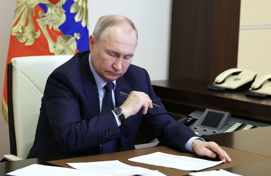 Putindən əcnəbi abituriyentlər üçün YENİ QƏRAR – Rus dilindən İMTAHAN verəcəklər