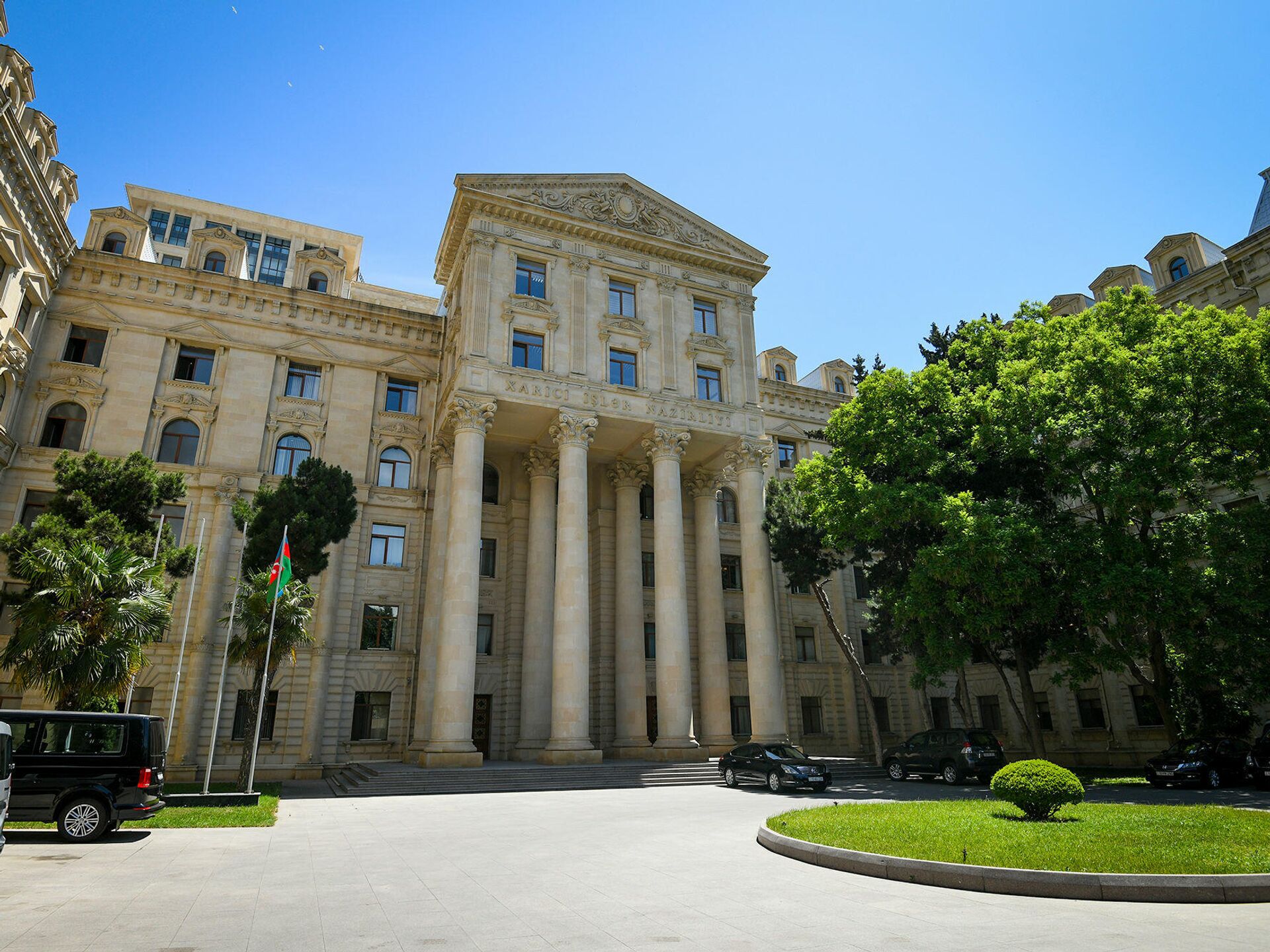 Rəsmi Bakıdan Makronun iddialarına CAVAB