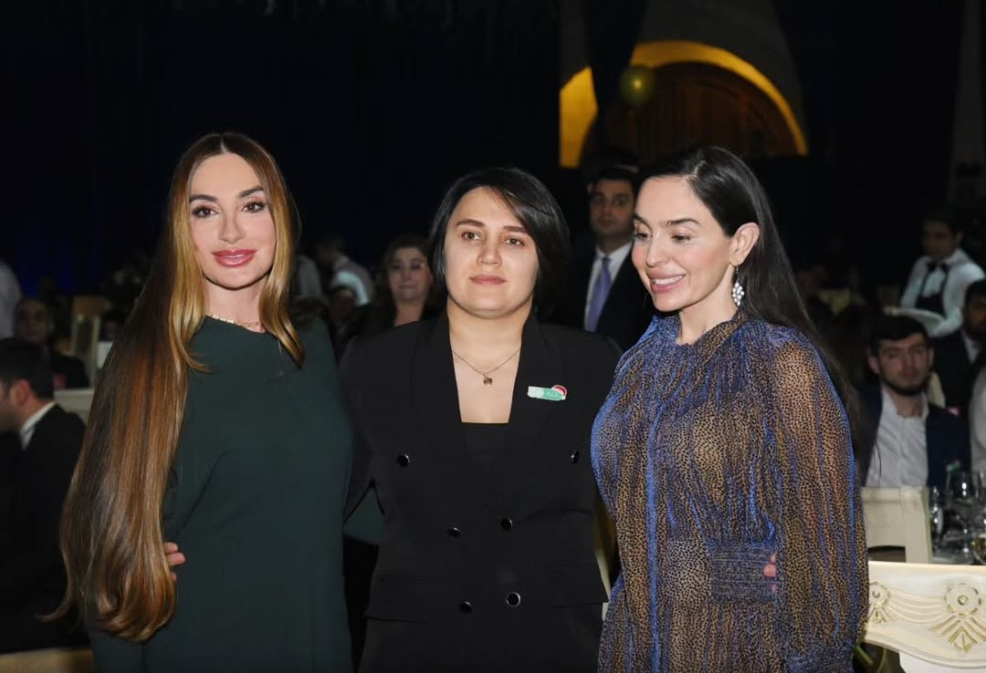 Leyla və Arzu Əliyevalar ilin idman yekunları ilə bağlı qala mərasimində - FOTO