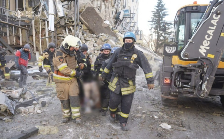 Rusiya Ukraynanın İzyum şəhərinə zərbə endirdi: Ölən və yaralanan var - FOTO/VİDEO