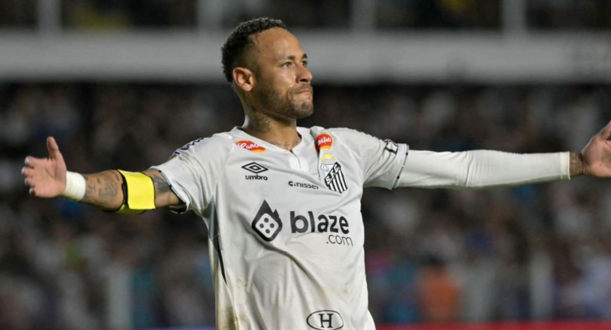 Neymar "Santos"da ilk oyununa çıxdı - VİDEO