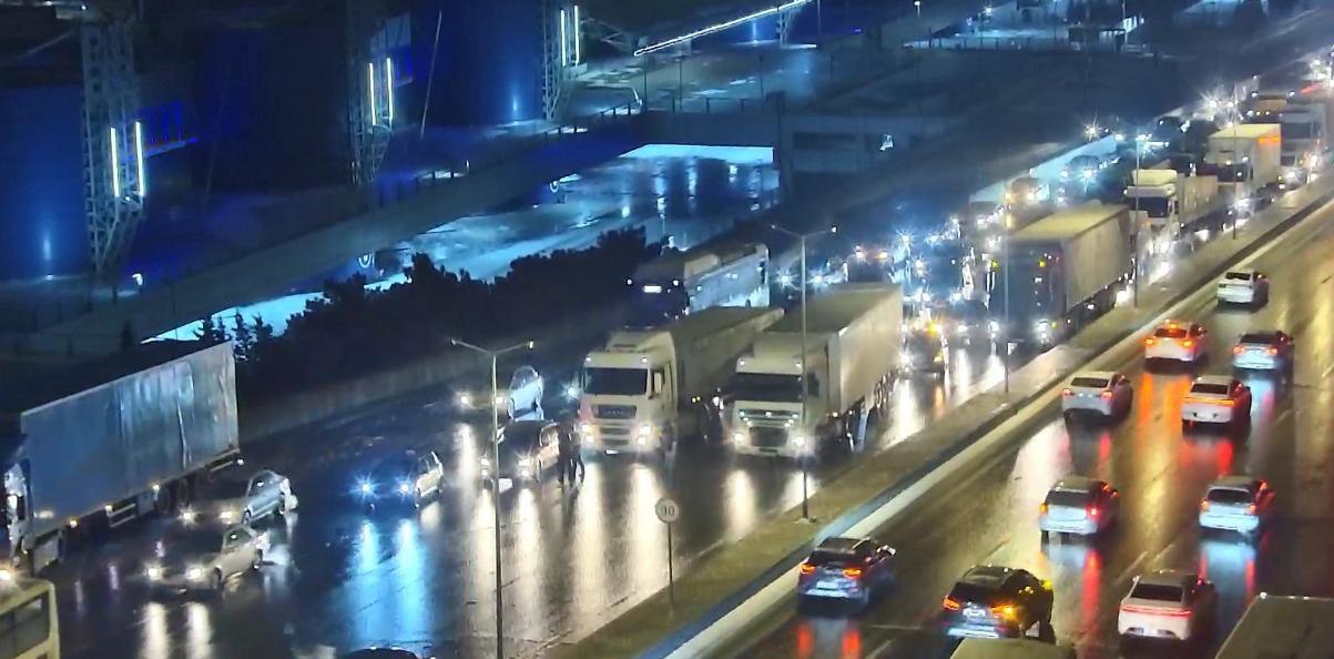 DİQQƏT: Paytaxtda qara görə bu yol bağlandı - FOTO