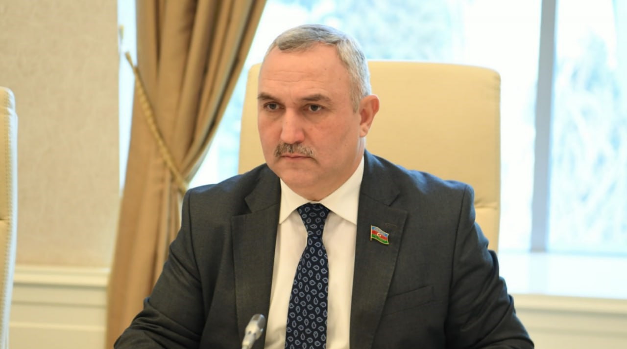 “Rus dilini bilən kadrlara ehtiyac azala bilər” – Deputatdan XƏBƏRDARLIQ “Rus dilini bilən kadrlara ehtiyac azala bilər” – Deputatdan XƏBƏRDARLIQ
