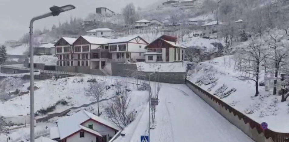 Laçın şəhərinin dronla çəkilən qış mənzərəsi - FOTO